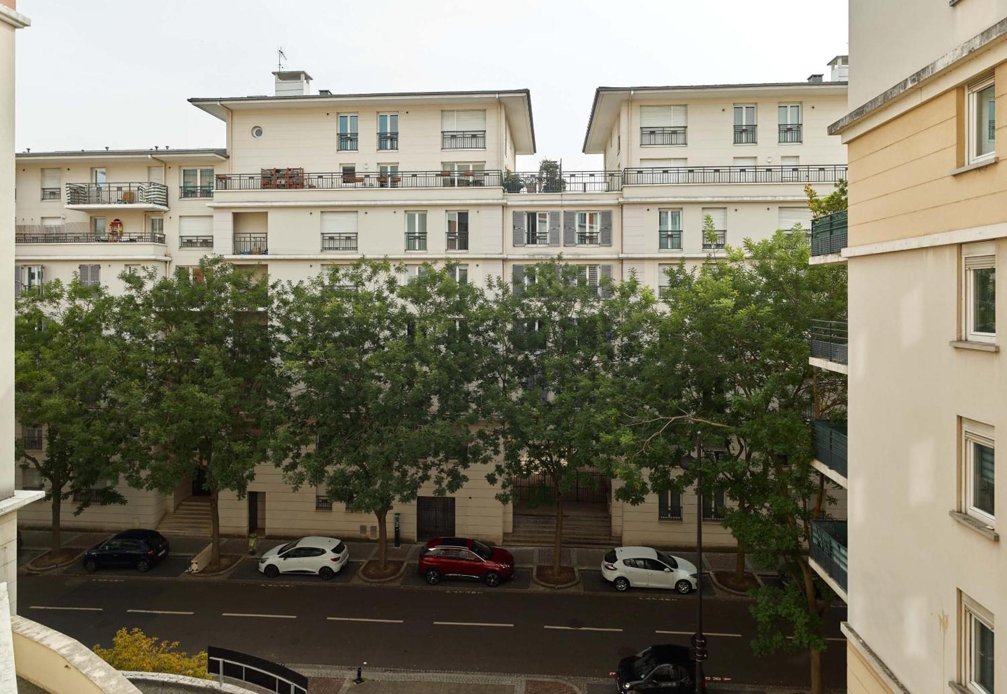 B&B Hotel Rueil-Malmaison Gare Екстер'єр фото
