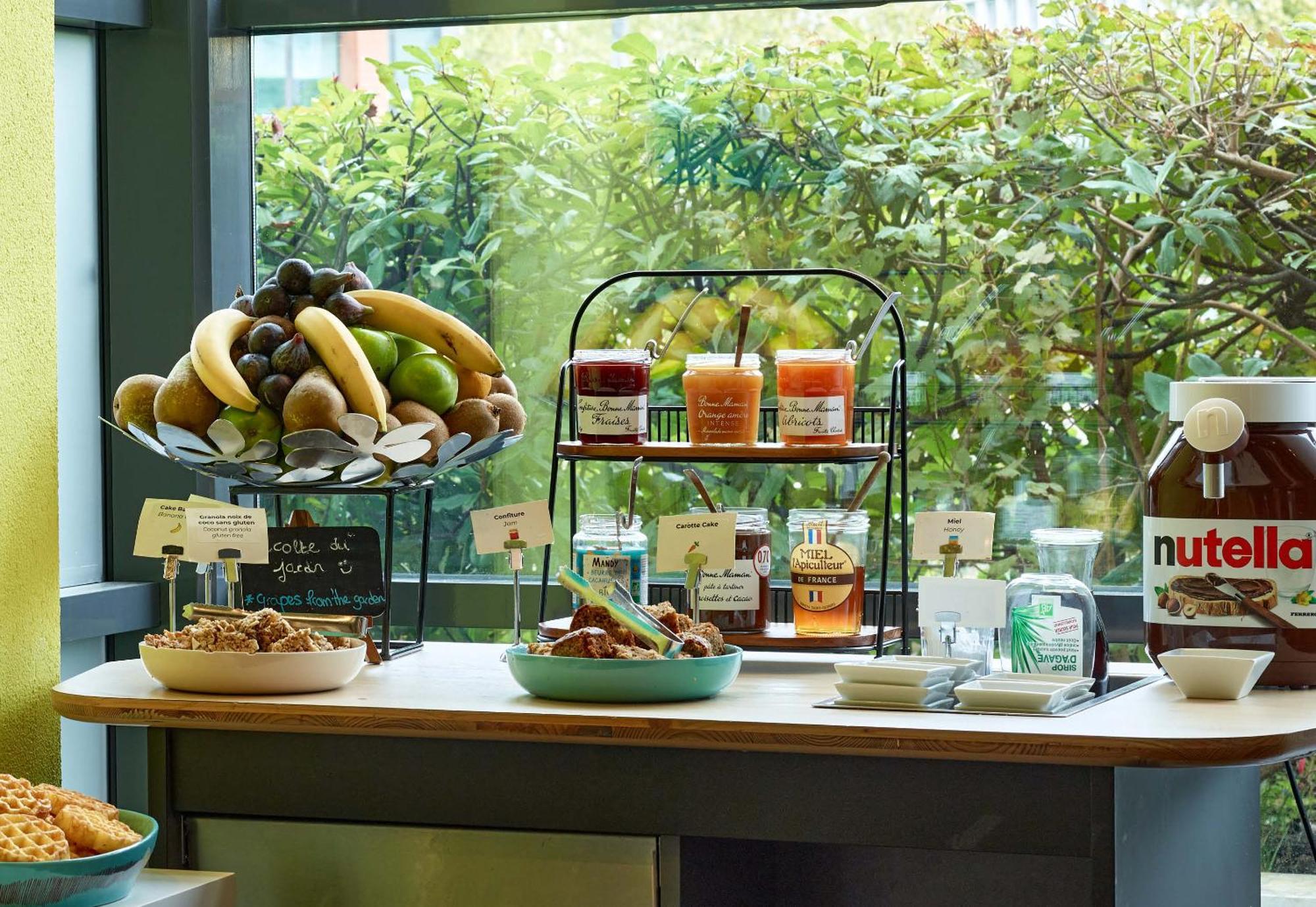 B&B Hotel Rueil-Malmaison Gare Екстер'єр фото