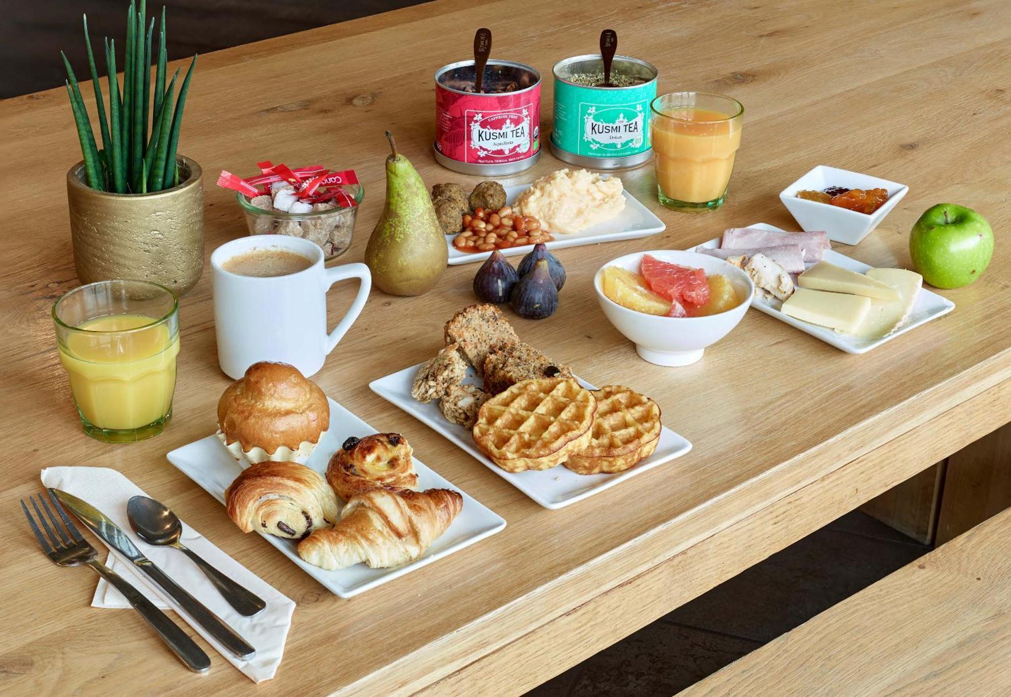 B&B Hotel Rueil-Malmaison Gare Екстер'єр фото