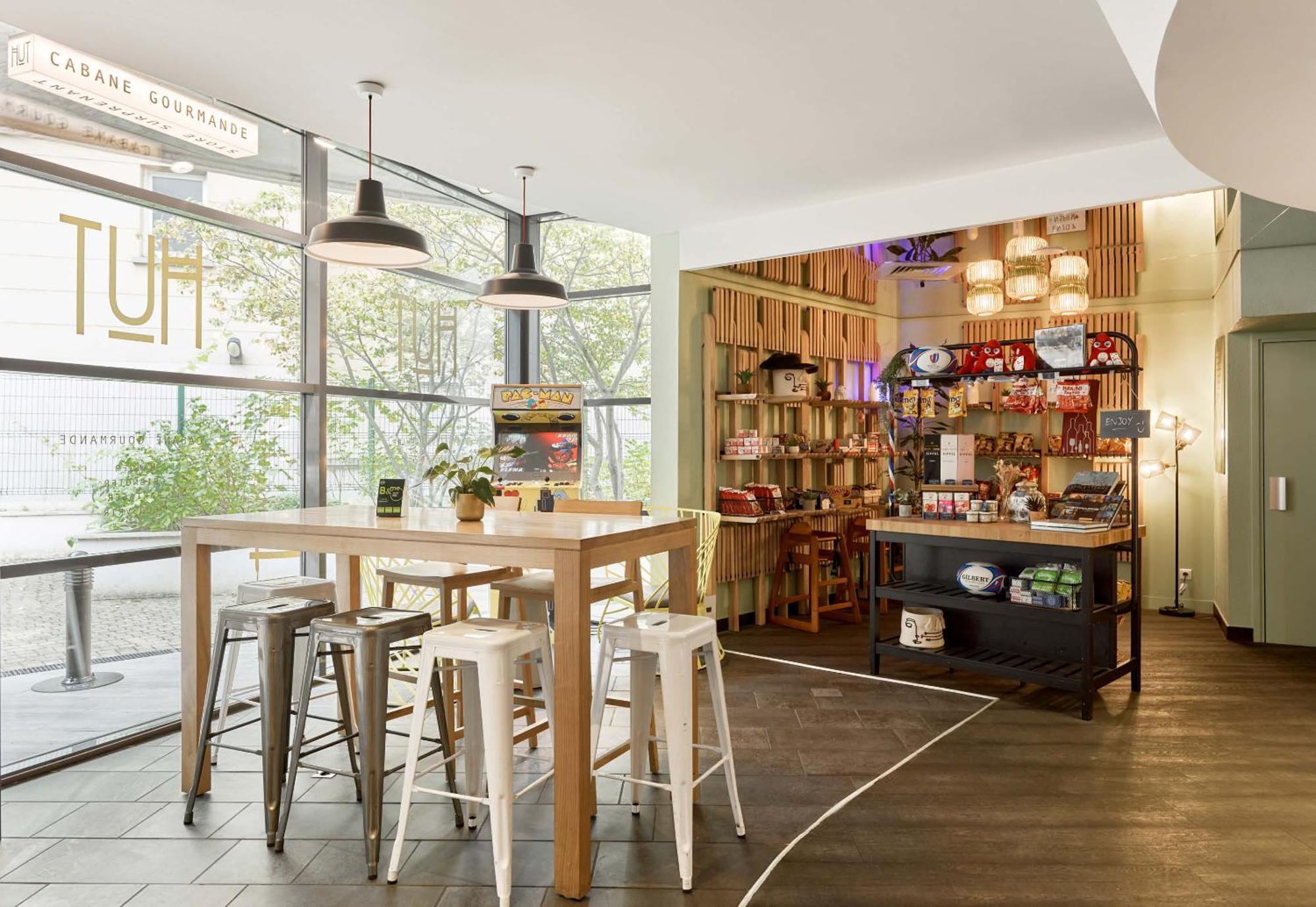 B&B Hotel Rueil-Malmaison Gare Екстер'єр фото