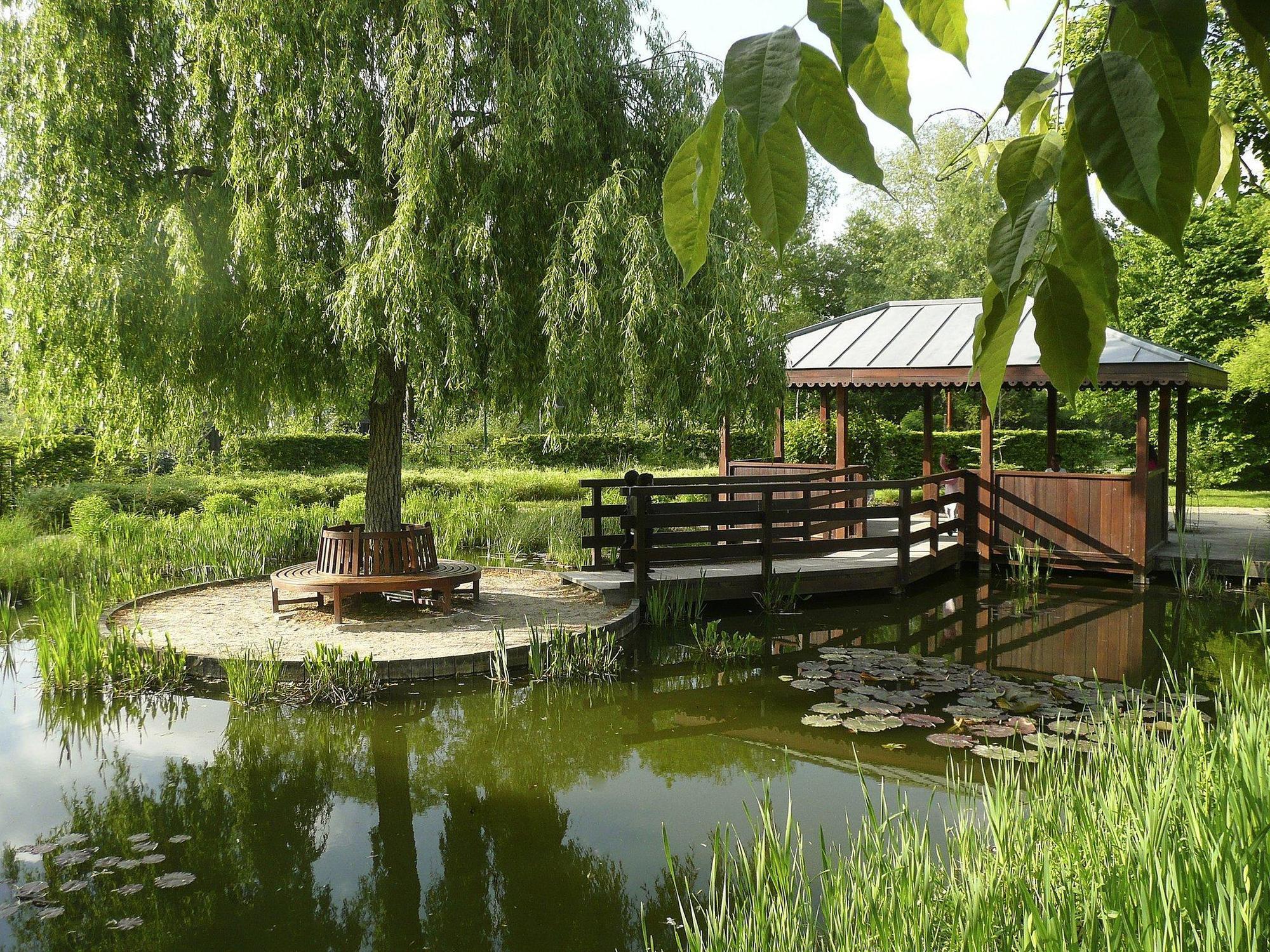 B&B Hotel Rueil-Malmaison Gare Екстер'єр фото
